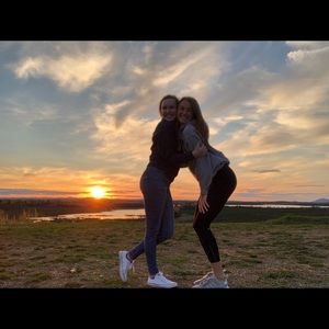 Meet your Posher, Allison